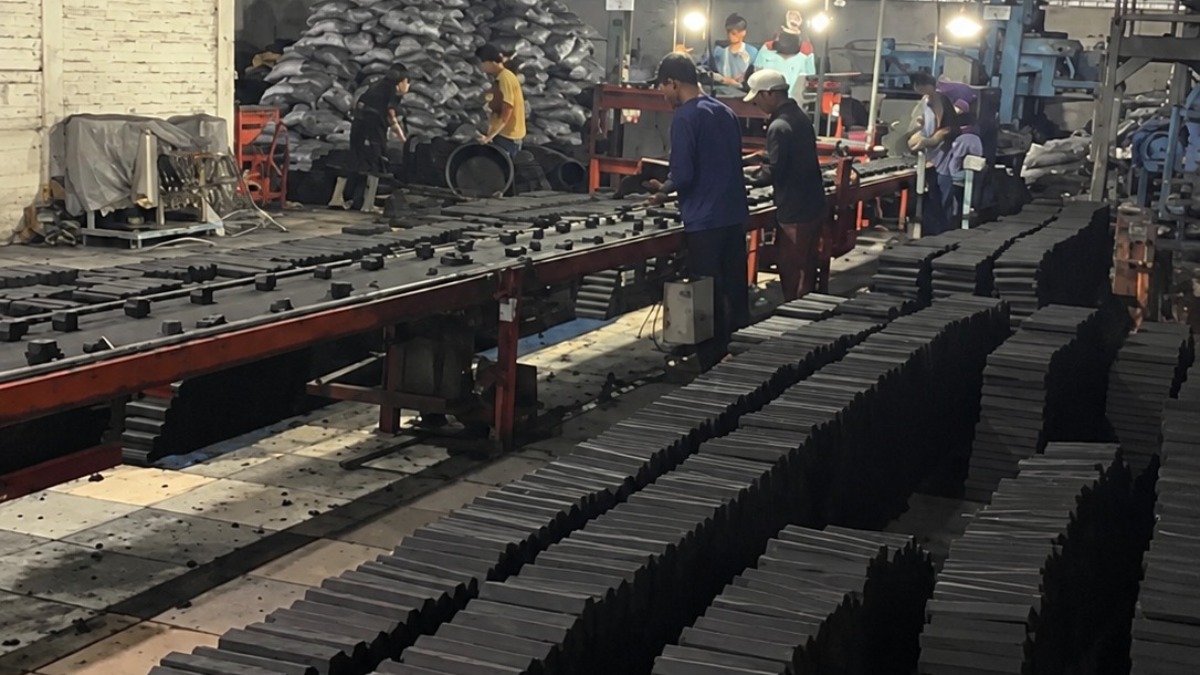 CocoCharcoal Universal - Indonesian Coconut Charcoal - BBQ Coconut Charcoal for EU Wholesalers: Indonesia Sourcing