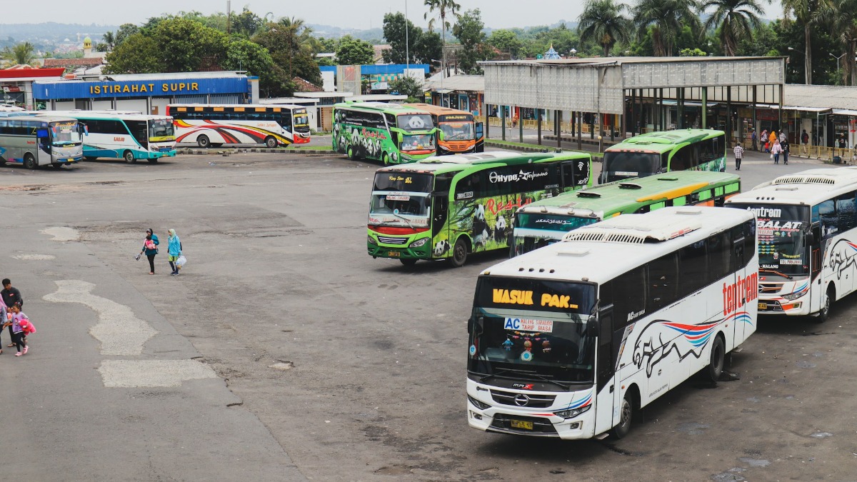 Maryam Transport - Layanan Berkualitas - Panduan Lengkap Sewa Bus Rombongan Makassar & Sulawesi Selatan