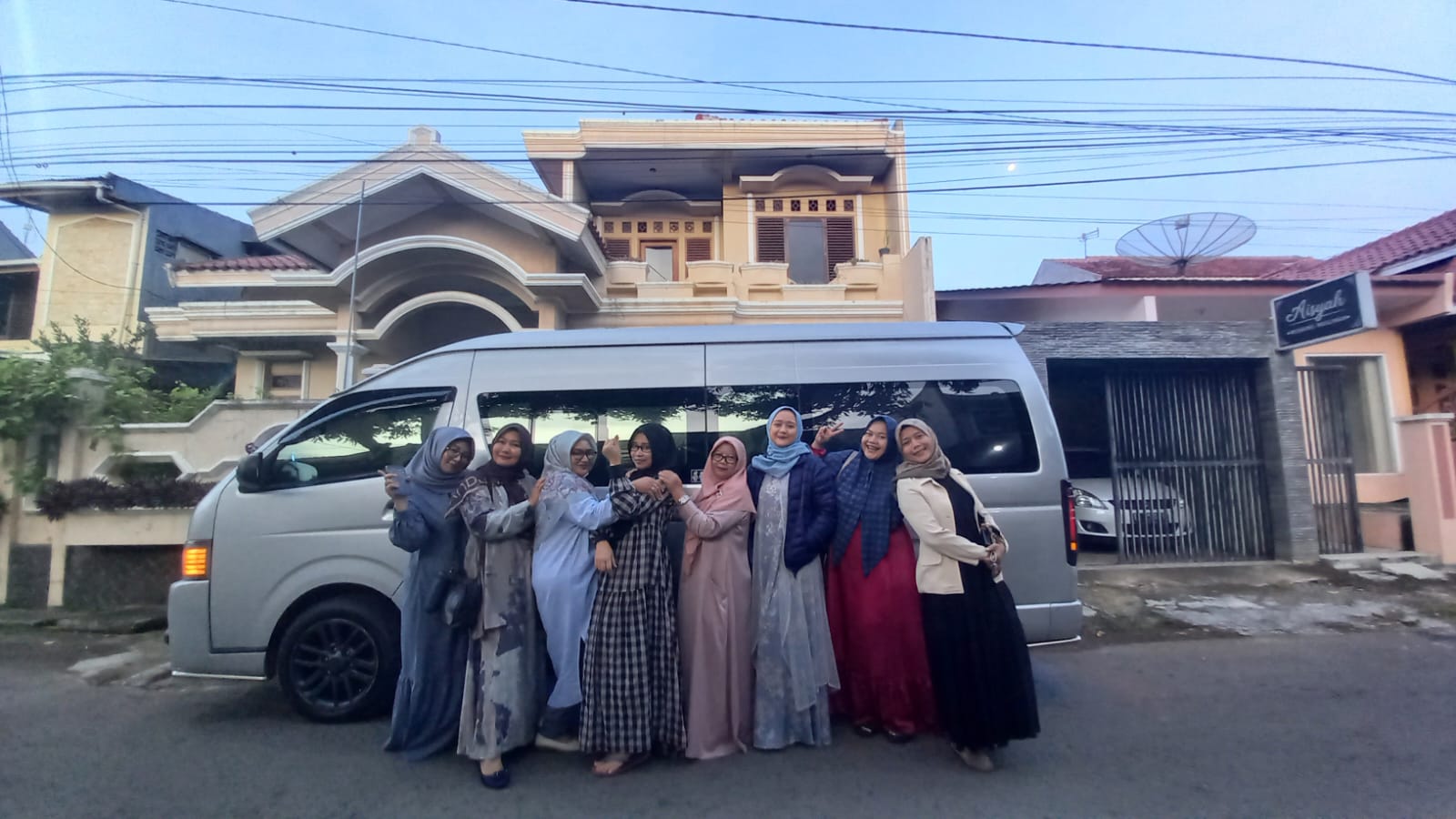 Ardana Travel - Sahabat Perjalanan Anda - Tips Memilih Jasa Travel Door to Door Aman dan Tepat Waktu