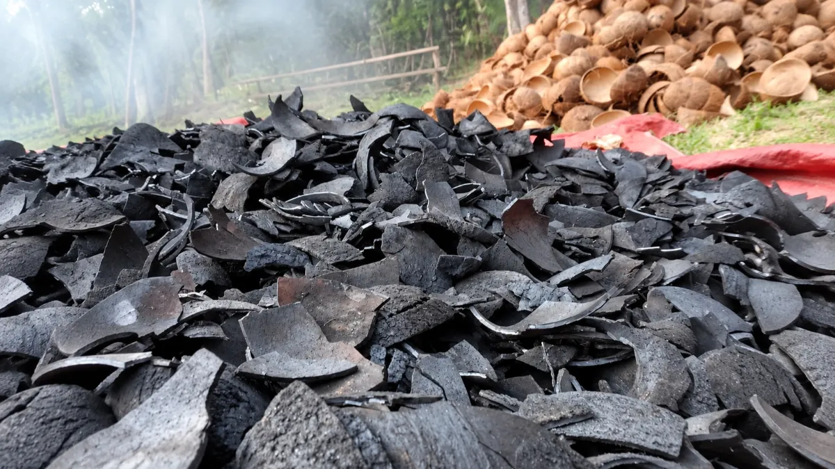 CocoCharcoal Universal - Indonesian Coconut Charcoal - Indonesian Coconut Charcoal Specs for Industrial Buyers